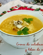 Crema de Calabaza con tofu y fideos de arroz Navideña