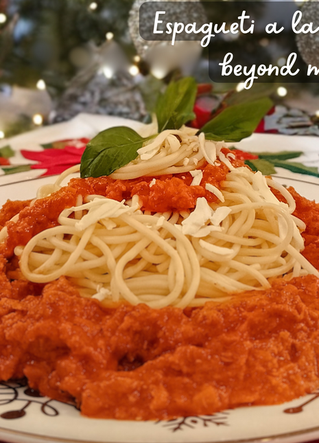 Espagueti a la bolognesa y vino tinto Navideño